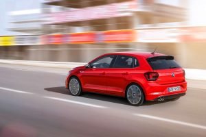 Красный VW Polo GTI. 2018 модельный год