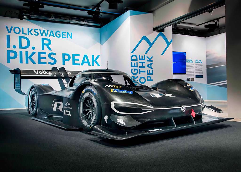 VW I.D. R Pikes Peak Racer. Разгон до 100 км/ч за 2,25-сек VW I.D. R Pikes Peak Racer. Разгон до 100 км/ч за 2,25-сек