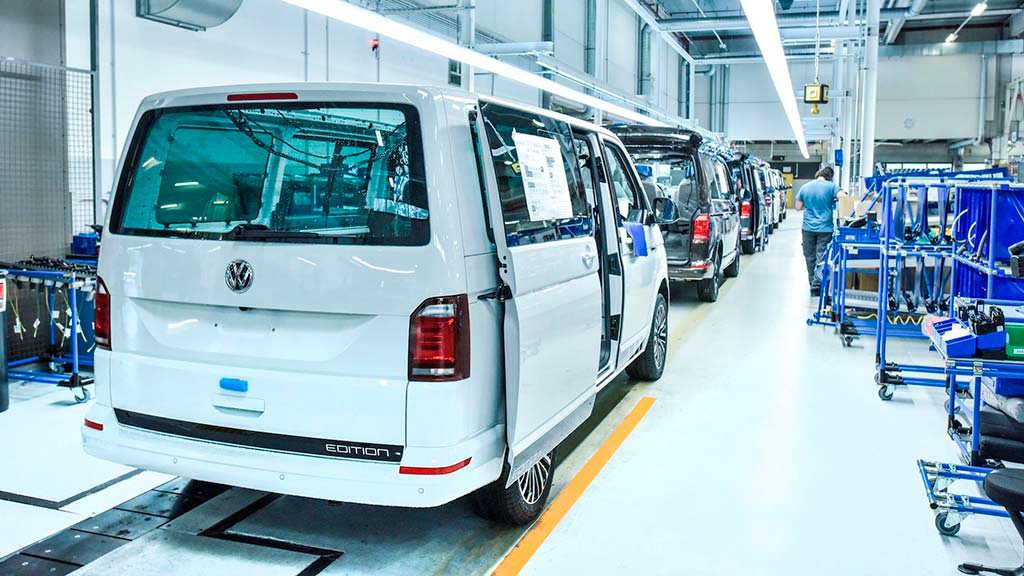 Юбилейный туристический фургон Volkswagen California Ocean Юбилейный туристический фургон Volkswagen California Ocean