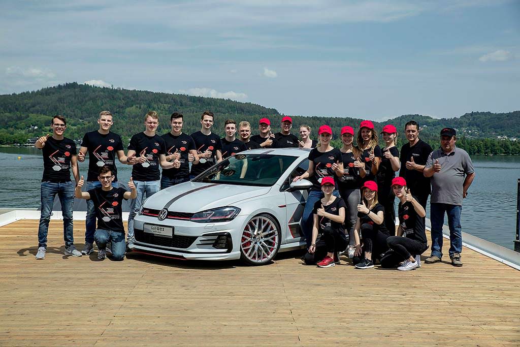 Volkswagen Golf GTI Next Level и стажеры Volkswagen Golf GTI Next Level и стажеры