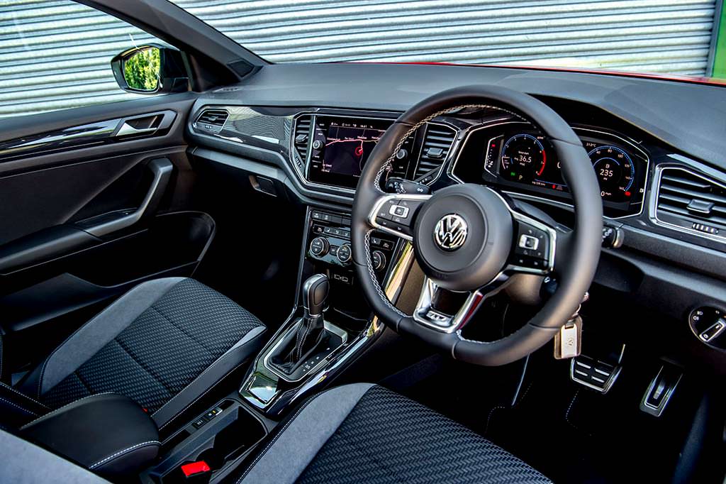Праворульный Volkswagen T-Roc 1.6 TDI Праворульный Volkswagen T-Roc 1.6 TDI