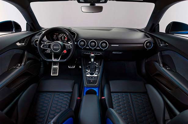 Салон Audi TT RS 2020