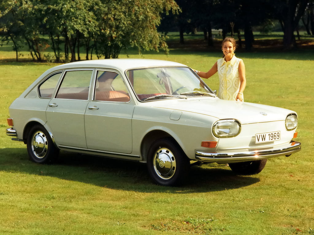 Четырехдверный седан Volkswagen 411. 1968 - 1972 годы