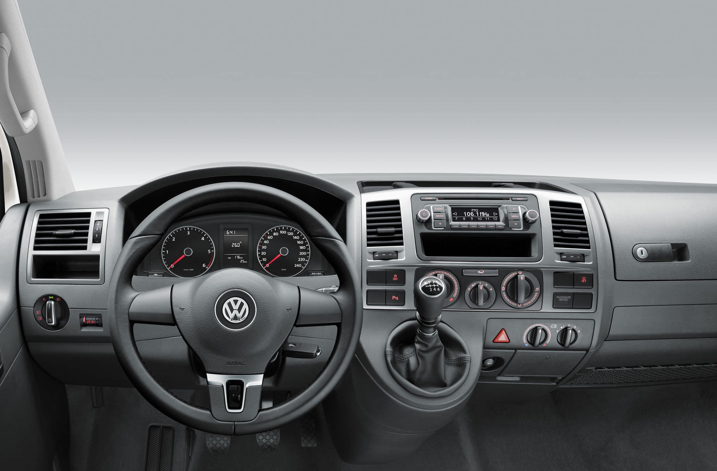 Салон Volkswagen Caravelle Edition