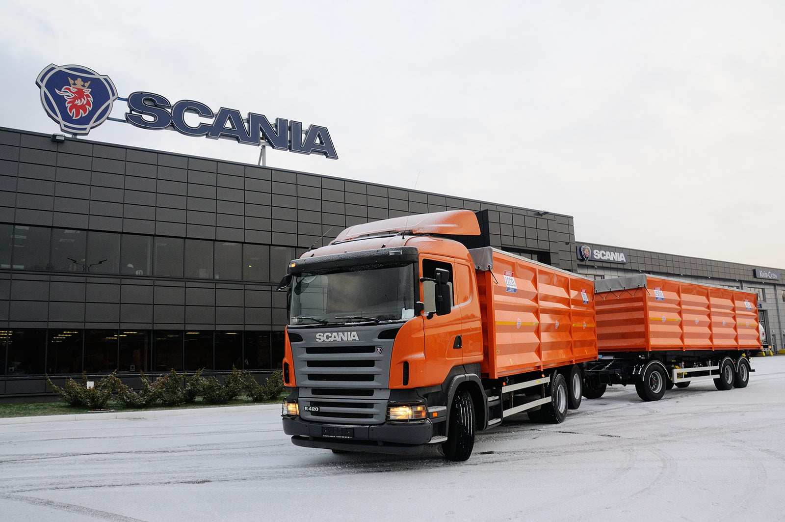 Тягачи Scania с пробегом на складе в Украине (2005-2008 гг. производств)