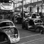 Фото | Кузова Volkswagen Beetle ждут своей очереди