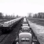 Фото | Доставка VW Beetle по железной дороге