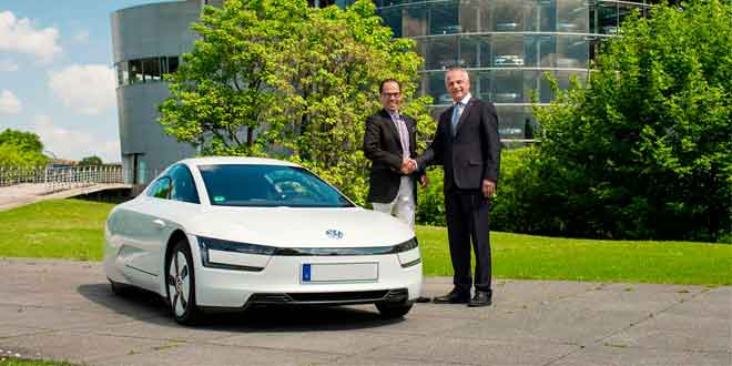 Первый Volkswgaen XL1 доставили покупателю | фото и цена