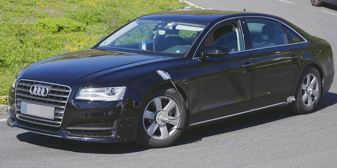Audi A8 на дорожных испытаниях
