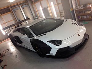 Lamborghini Aventador в мастерской Liberty Walk