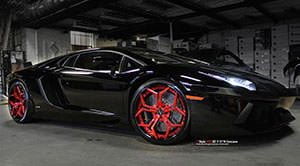 Lamborghini Aventador на красных дисках Vellano