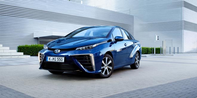 Первый в мире серийный водородомобиль Toyota Mirai