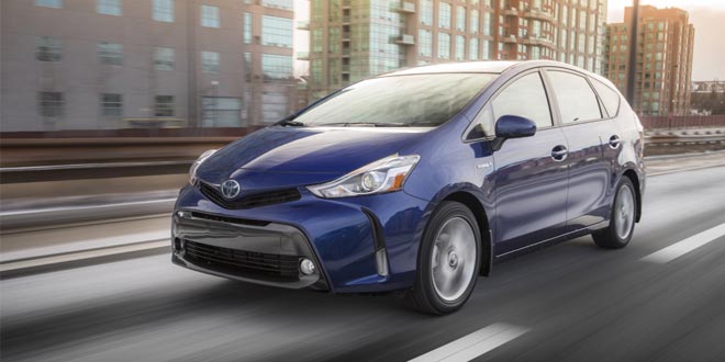 Гибридный компактвэн Toyota Prius v