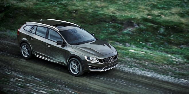 Фото: внедорожный универсал Volvo V60 Cross Country