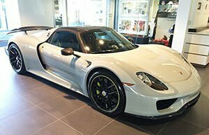 Porsche 918 Spyder Weissach Package