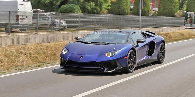 Lamborghini Aventador SV Roadster впервые на фото без камуфляжа