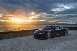 Audi R8 на закате