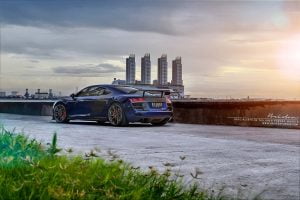 Audi R8 на закате. Кованые диски R10D Targa Series