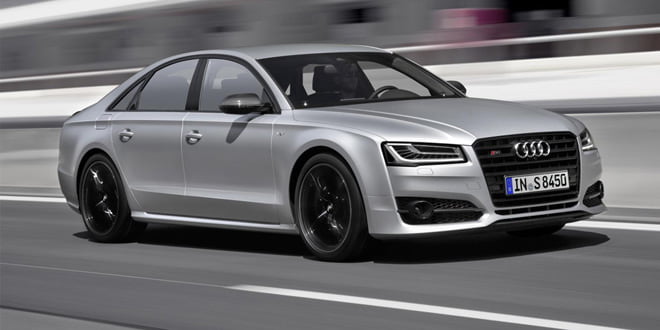 Мощный премиум-седан Audi S8 plus получил официальное видео