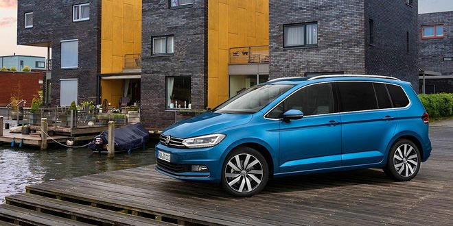 Новый Volkswagen Touran: стартуют продажи в Европе | цены