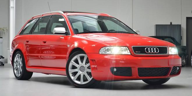 Спортивный универсал Audi RS4 Avant B5