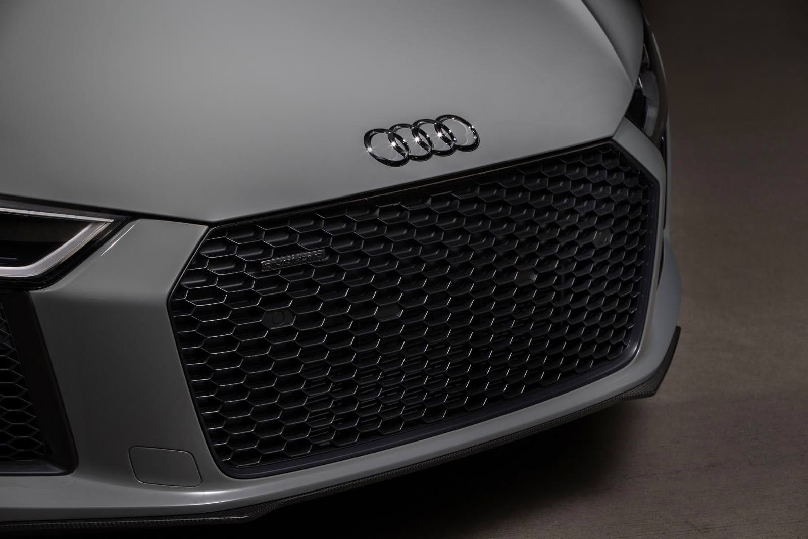 Audi R8 V10 Plus Exclusive Edition с лазерными фарами