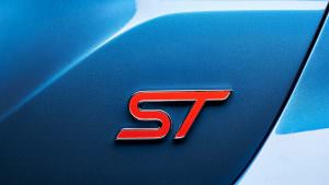 Значок ST на багажник Ford Fiesta