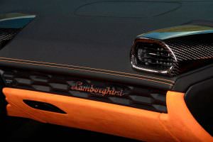 Салон Lamborghini Huracan Spyder