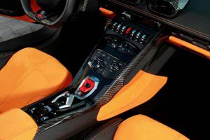 Центральная консоль Lamborghini Huracan Spyder
