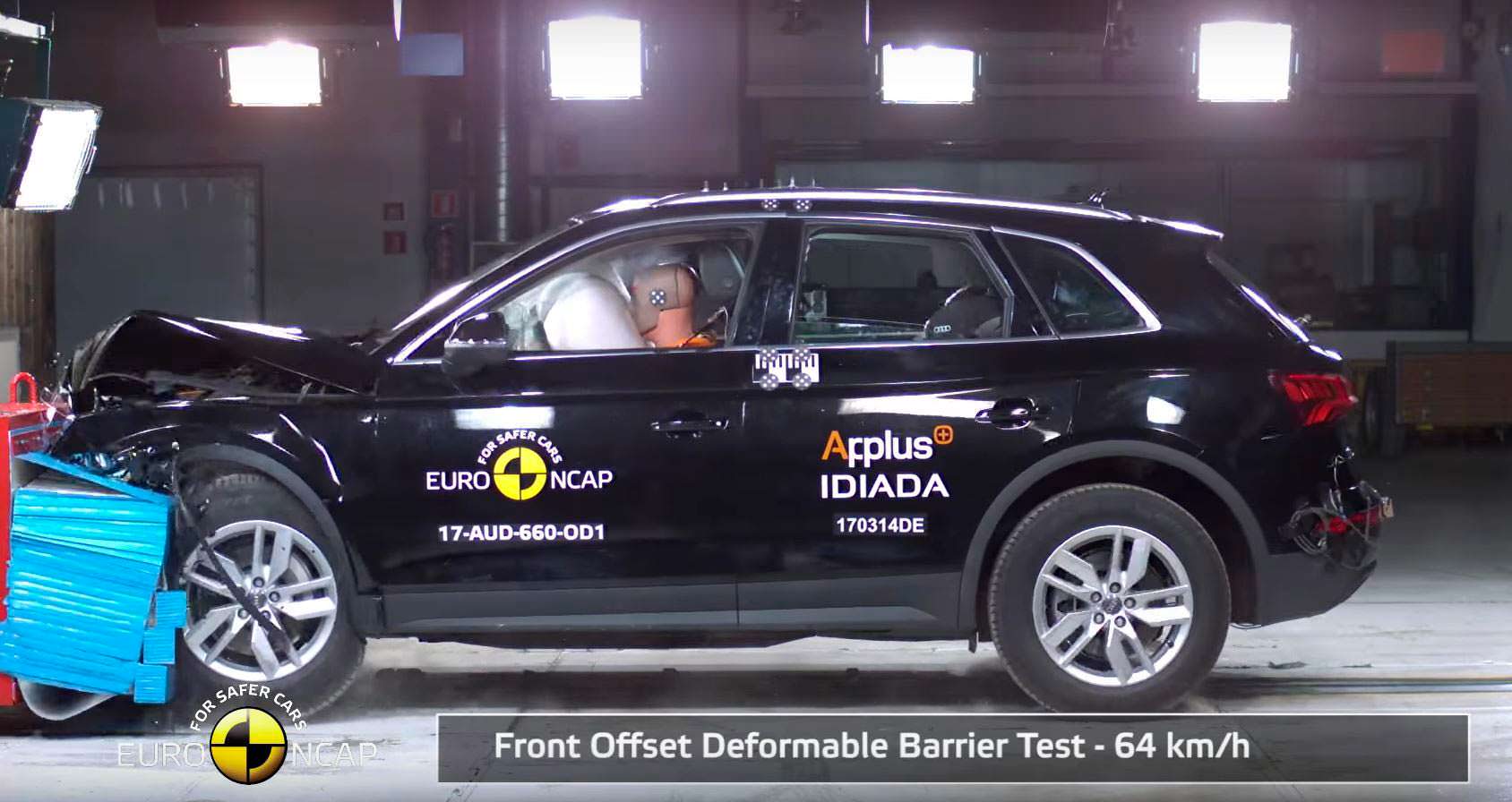 Краш-тест Audi Q5 с частичным перекрытием. Скорость 64 км/ч