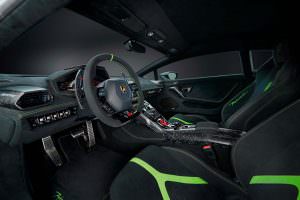 Салон Lamborghini Huracan Performante