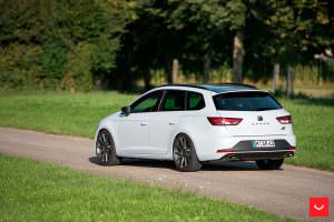 Горячий универсал SEAT Leon Cupra ST 280