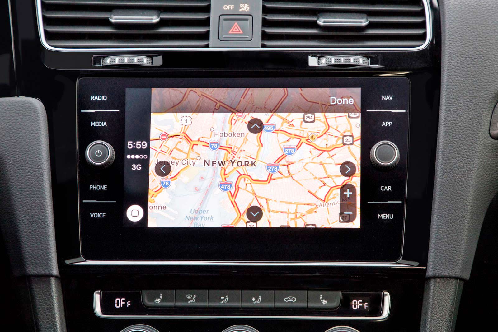 Фото | Штатная навигация Volkswagen Golf GTI 2018