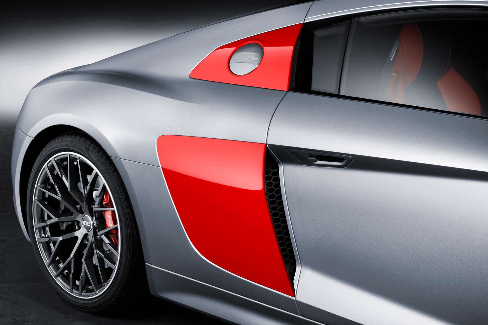 Фото | Красные воздухозаборники Audi R8 Audi Sport