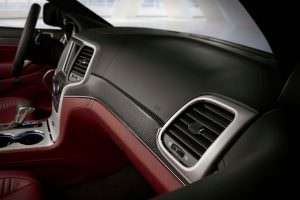 Фото | Торпедо Jeep Grand Cherokee Trackhawk