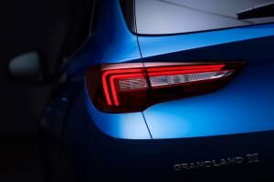 Задние фонари Opel Grandland X
