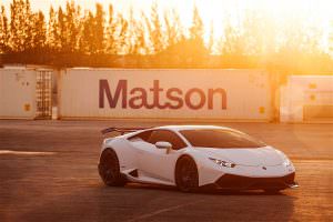 Фото | Суперкар на закате Lamborghini Huracan