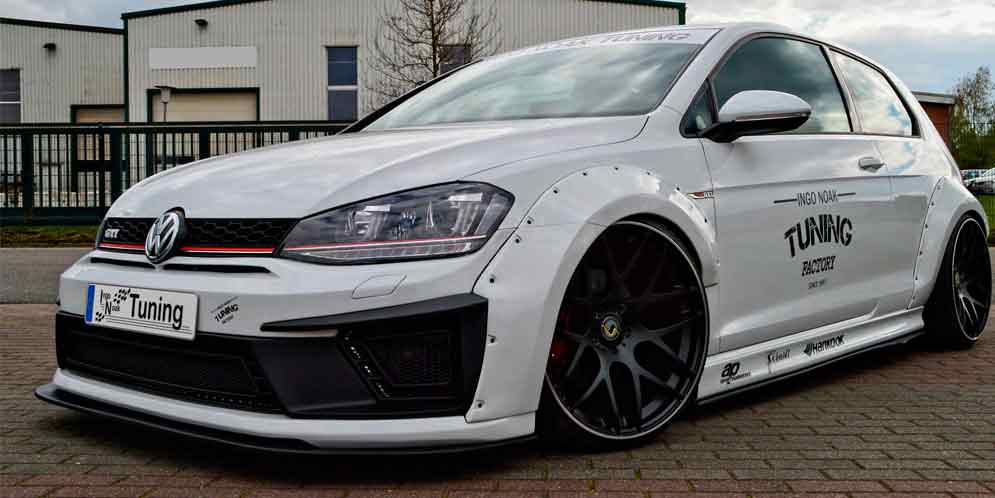 Ingo Noak облачил Volkswagen Golf GTI в широкий обвес | фото