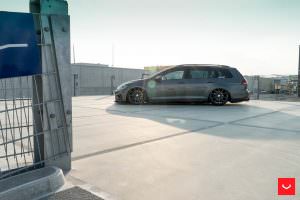 Фото | Тюнинг Volkswagen Golf R Variant 2017 от Vossen