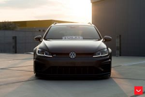 Фото | Тюнингованный VW Golf R Variant 2017 от Vossen