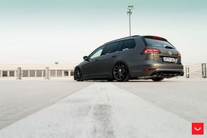 Фото | Тюнинг Фольксваген Гольф Р Вариант 2017 от Воссен