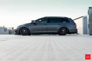 Заниженный универсал Volkswagen Golf R Variant 2017