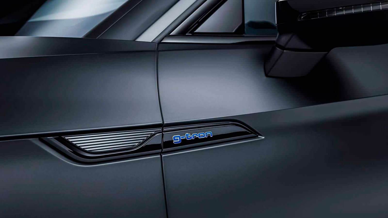 Таблички G-Tron на дверях Audi A5 Sportback G-Tron