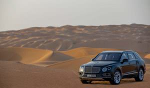 Bentley Bentayga Falconry от Mulliner в пустыне