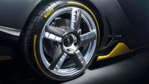 Колеса с покрышками Pirelli у Lamborghini Centenario LP 770-4