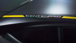 Надпись на кузове Centenario