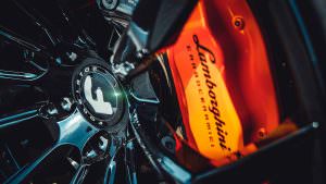 Оранжевые суппорты Lamborghini Huracan