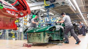 Конвейер на заводе в Цуффенхаузене. Миллионная Порше 911