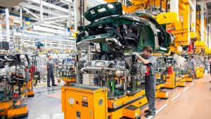 Фото | Конвейер на заводе в Цуффенхаузене в 2017 году