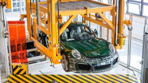 Миллионный Porsche 911 Carrera S на заводе